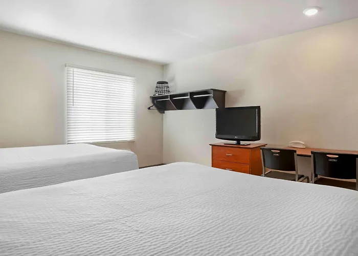 Extended Stay America Select Suites - Louisville - South